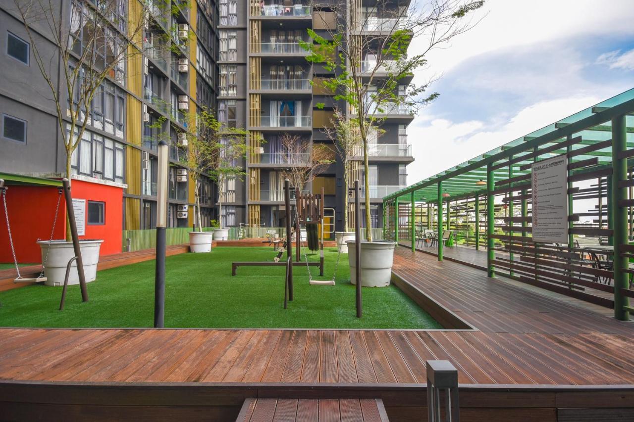 Cube 8Teens By Nest Home Johor Bahru Extérieur photo