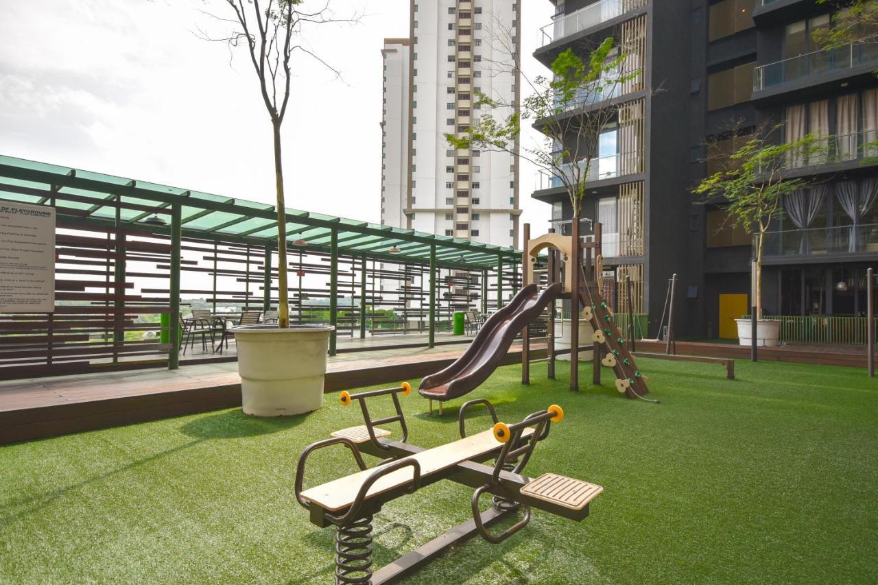 Cube 8Teens By Nest Home Johor Bahru Extérieur photo