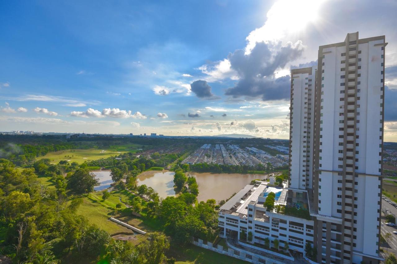 Cube 8Teens By Nest Home Johor Bahru Extérieur photo